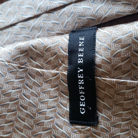 Geoffrey Beene 100% silk tie - Picture 5 of 5